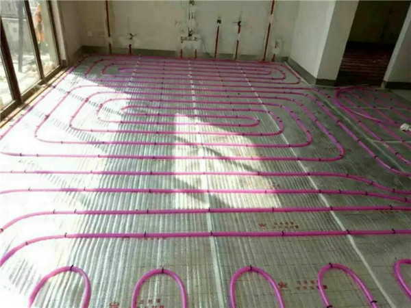 地暖管道安装.jpg